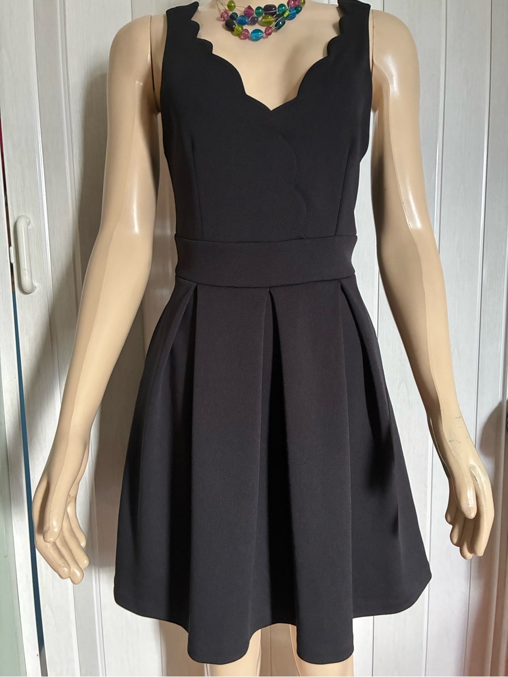 Express Black Scalloped V-Neck Pleated Mini Dress